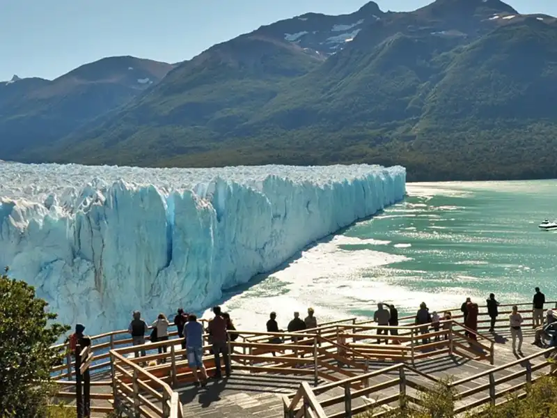 Perito Moreno Glacier Walkways: How to Visit, Circuits and Prices